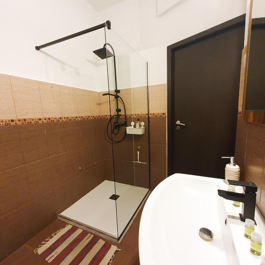 Dacia Apartament Bucureşti