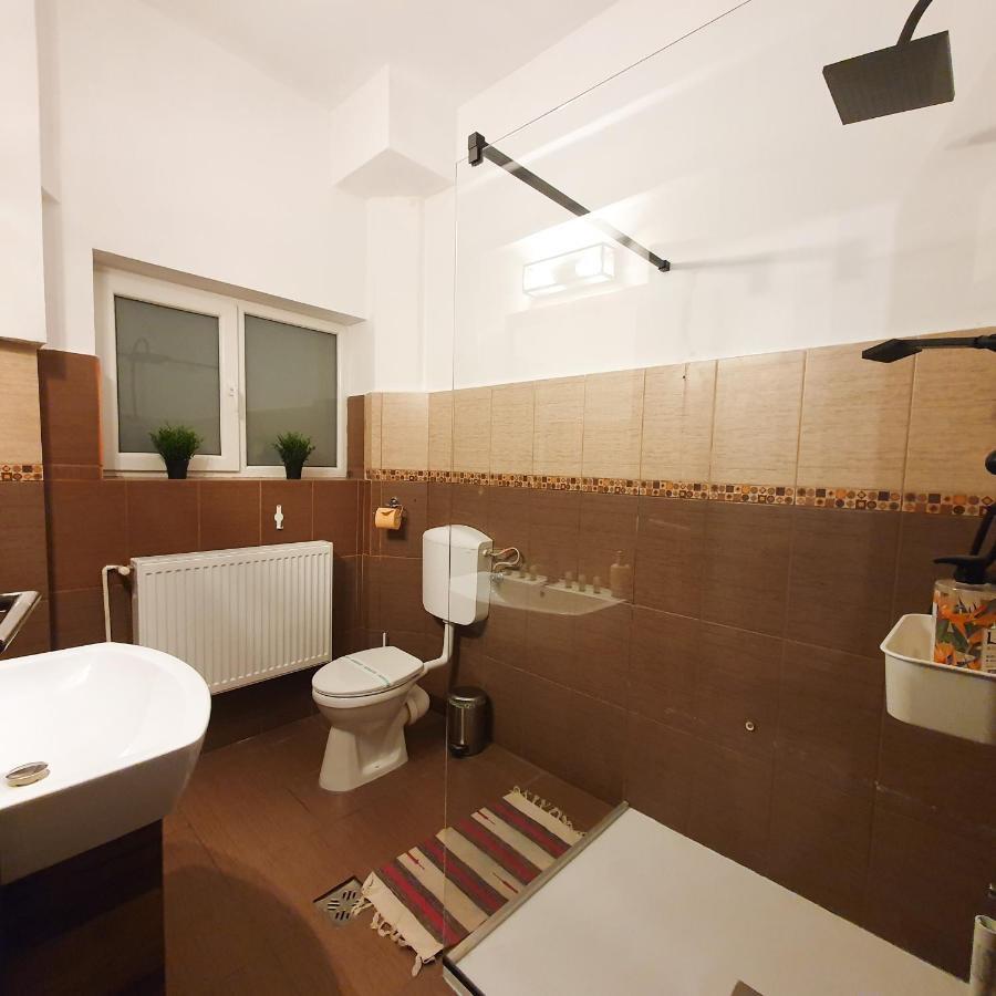 Apartament Dacia *